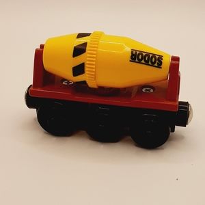 VINTAGE Thomas the Tank Engine- 2003 Wooden Railway, CEMENT MIXER- Used.